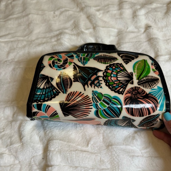 Stephanie Johnson Harbor Island toiletry/cosmetic bag. - Picture 6 of 6